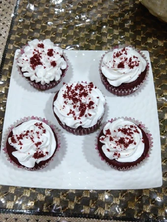 Easy Way Prepare Recipe Red velvet cupcakes that is  Makes Drooling, Perfect}