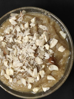 રાજગરા ના લોટ નો શીરો (Rajgira Flour Sheera Recipe In Gujarati) રેસીપી મુખ્ય ફોટો