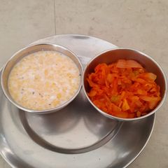Boondi ratia with onion veg A picture of Boondi ratia with onion veg.