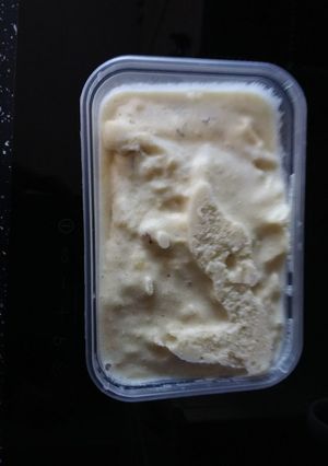 A picture of Banana-vanilla ice cream.