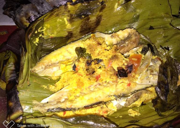 1. Pepes ikan salem bakar