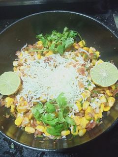 स्वीट कोन चाट (sweet corn chaat recipe in marathi) रेसिपी चे मुख्य फोटो