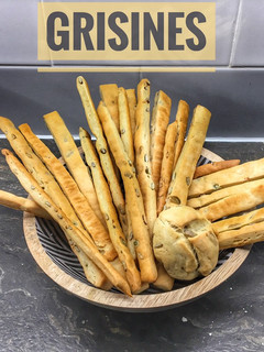Una foto de Grisines de pipas de girasol y calabaza