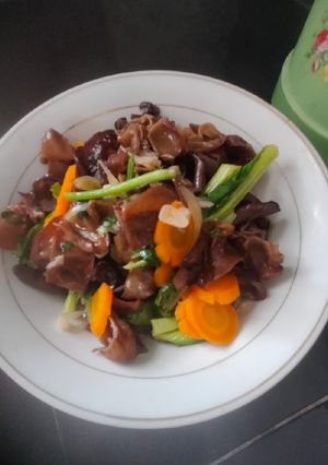 Foto resep Tumis sayur campur jamur kuping