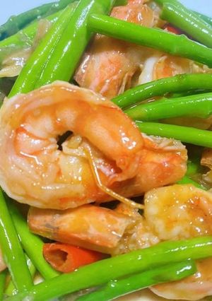 รูปของ ผัดหน่อไม้ฝรั่งกุ้ง