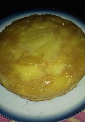 Una foto de Torta de manzana invertida♡