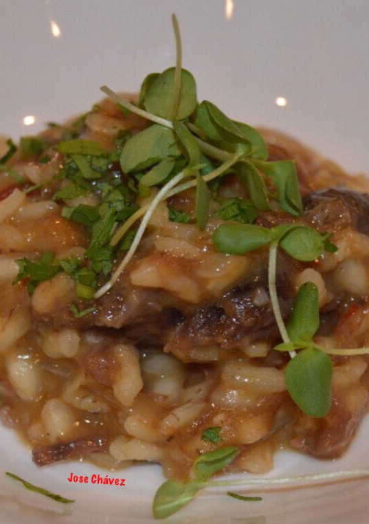 Una foto de Risotto de carrilleras de cerdo con almogrote gomero