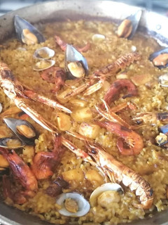 Una foto de Paella de marisco - Mi plato preferido