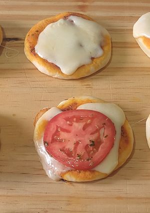 Una foto de Pizzetas caseras | fran cocina