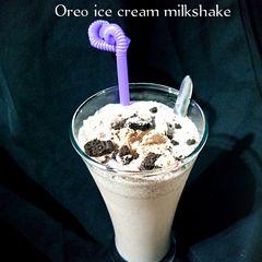 A picture of Oreo ice cream milkshake.