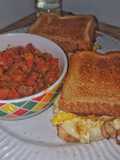 Sandwich with Tomatada