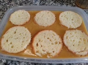 Una foto de Flan Potax de café y magdalenas o galletas