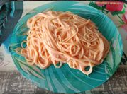 Una foto de comida saludable con pasta