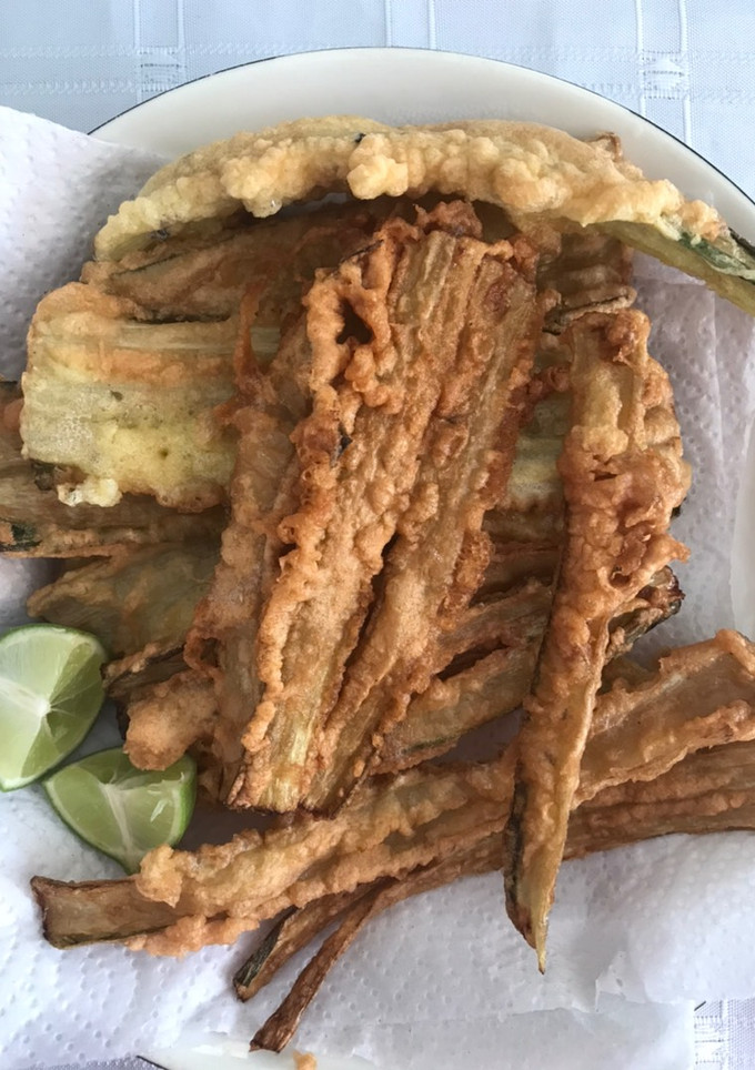 Una foto de Tronquitos de acelga frito