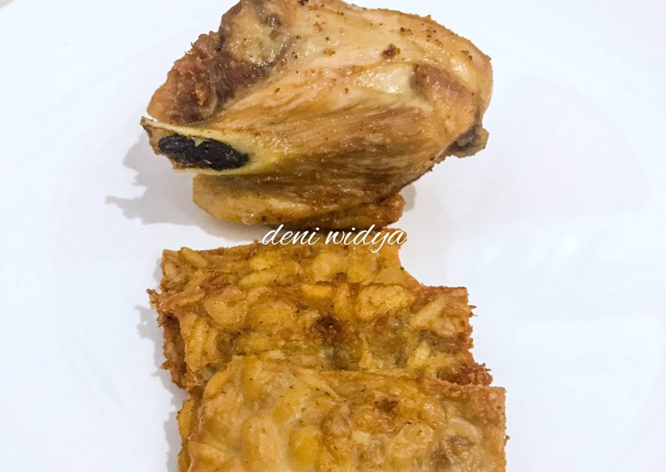 Ayam dan Tempe Goreng Bumbu Ungkep Lengkuas