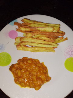 A picture of Fried sweet potatoes with beans porridge.