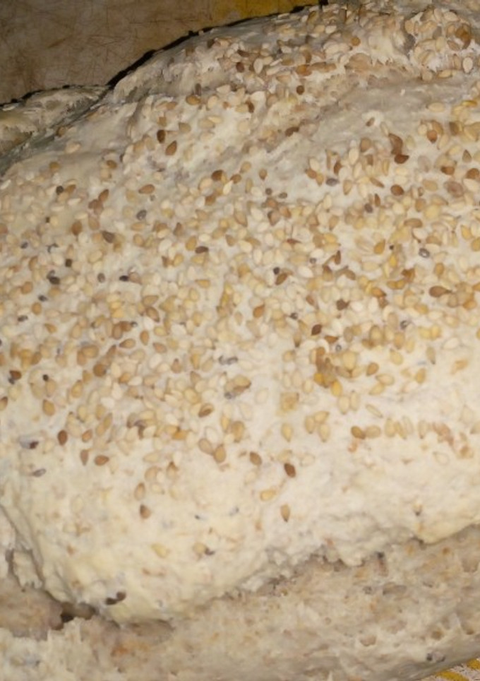 Una foto de Pan integral con mix de semillas, súper delicioso😍