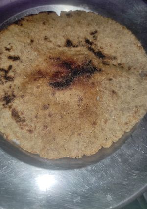 कुट्टू का पराठा (kuttu ka paratha recipe in Hindi) रेसिपी मुख्य फोटो