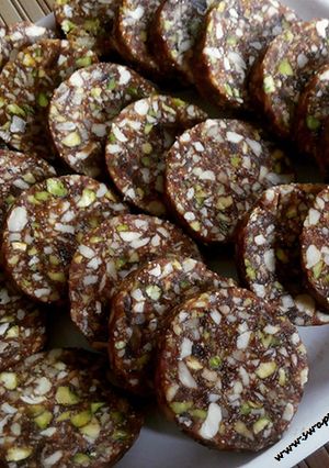 A picture of Dry fruits roll..