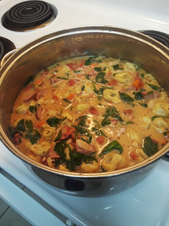 A picture of Tuscan Style Tortellini Soup.