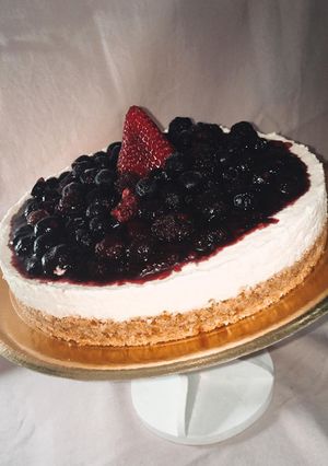 Una foto de 🍓🍇🍒CHEESECAKE DE FRUTOS ROJOS🍓🍇🍒