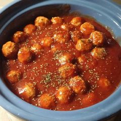 A picture of Big Poppa's sweet n' sour meatballs.