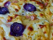 Una foto de faina jamón y queso