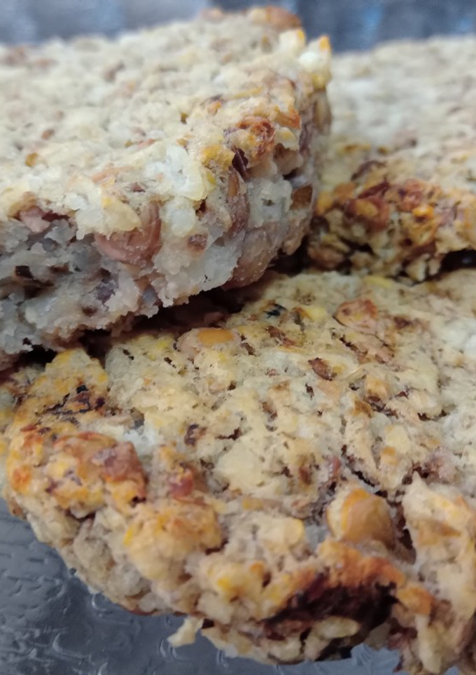 Una foto de Hamburguesa de lenteja y arroz 🍚 vegan