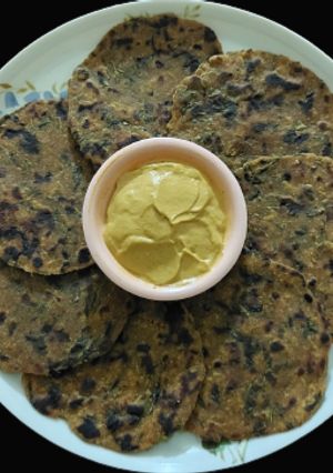 રાંધણ છઠ્ઠ સ્પેશિયલ મેથી નાં થેપલા (Randhan Chhath Special Fenugreek Thepla Recipe In Gujarati) રેસીપી મુખ્ય ફોટો