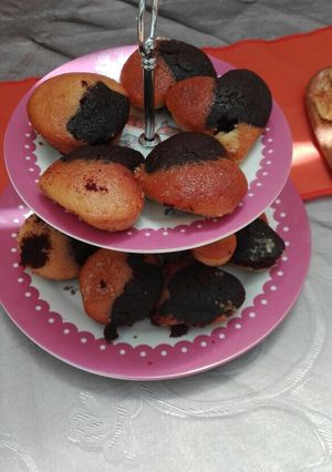 A picture of Vanilla and Chocolate Muffins.