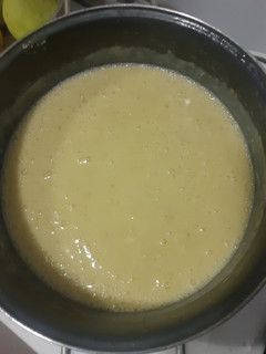 Una foto de Crema de calabacín y quesitos