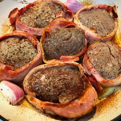 A picture of Beef Mignon.