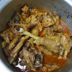 A picture of Kuku Kienyeji (organic chicken) stew.