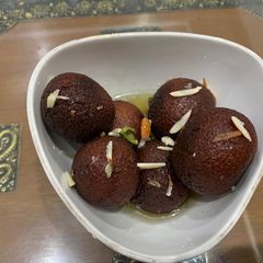 A picture of Gulab jamun.