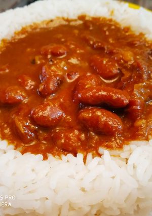 A picture of Rajma with Rice.