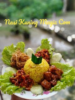 Foto resep Nasi Kuning Magic Com