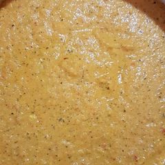 A picture of LeViés Carrots and Chilli Homemade Sauce.