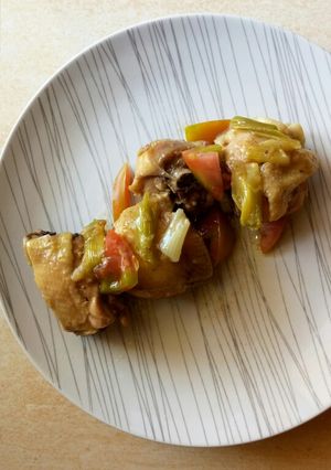 Foto resep Ayam Rebus Bawang Putih (Makanan Anak)