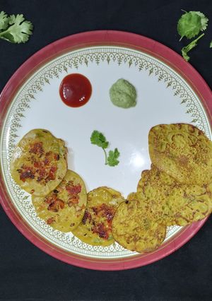 જુવાર ના લોટ ના મીની ઉત્તપમ રેસીપી મુખ્ય ફોટો
