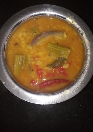 முருங்கைக்காய் சாம்பார் (Murunkaikaai sambar Recipe in Tamil) செய்முறை முக்கிய புகைப்படம்