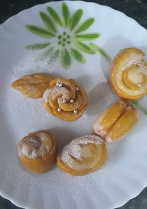 A picture of Steam Pumpkin Rolls.