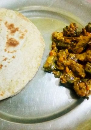 A picture of Dahi Wali Bhindi(ladie's finger curd curry).