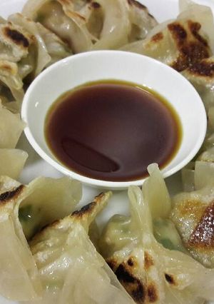 Foto resep Aka Gyoza (Chinese Dumplings / Wontons / Potstickers)