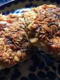 Tortitas botaneras con pollo y avena
