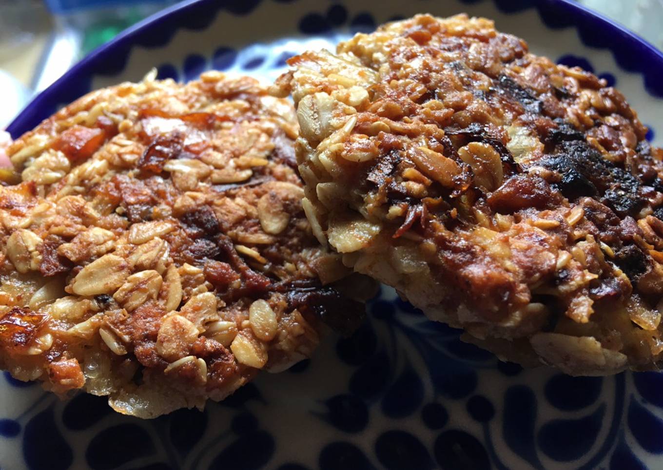 Tortitas botaneras con pollo y avena