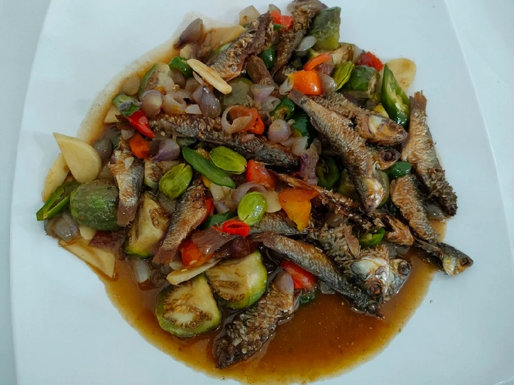 Cara Gampang Menyiapkan Resep Oseng Terong Bulat Ikan Asin yang Enak Banget Anti Ribet, Bikin Ngiler