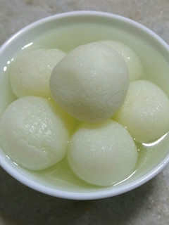 रसगुल्ला (Rasgulla recipe in hindi) रेसिपी मुख्य फोटो