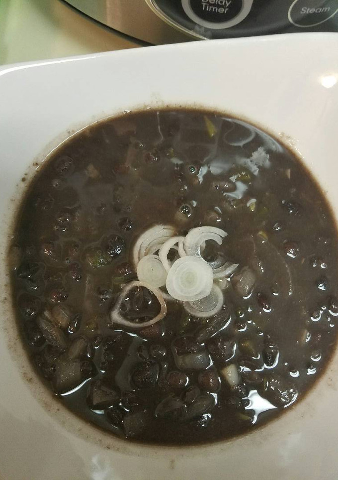 Una foto de Frijoles negros a la este cubano