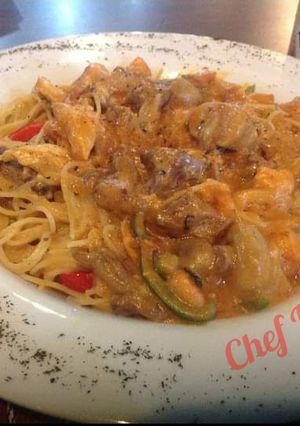 Una foto de Pasta Vermicelli en salsa Frank Sinatra... LuisFy
