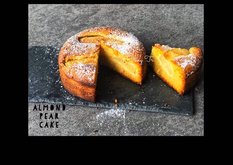 Mini Pear Almond Cake